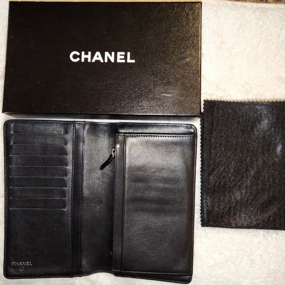 CHANEL CAMILIA FLOWER WALLET *****SALE****** - Picture 6 of 16